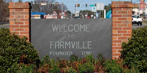 Farmville Town Sign